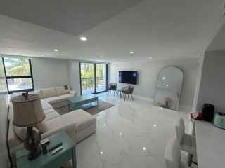 1800 Collins Ave 3H, Miami Beach, FL 33139