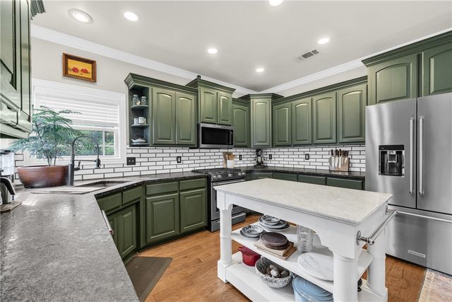 2727 Lemontree Circle, Springdale, AR 72762