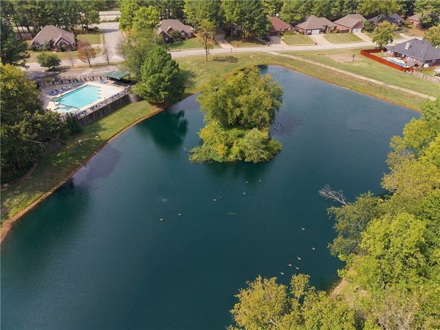2727 Lemontree Circle, Springdale, AR 72762