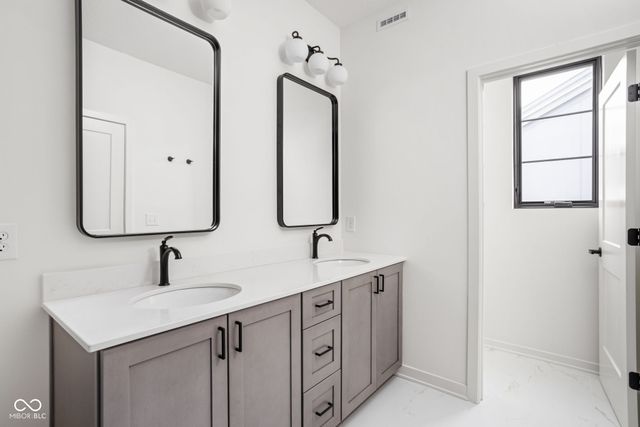 1678 Coach Drive, Westfield, IN 46074