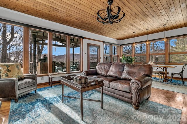 346 Lucky Lane, Clyde, NC 28721