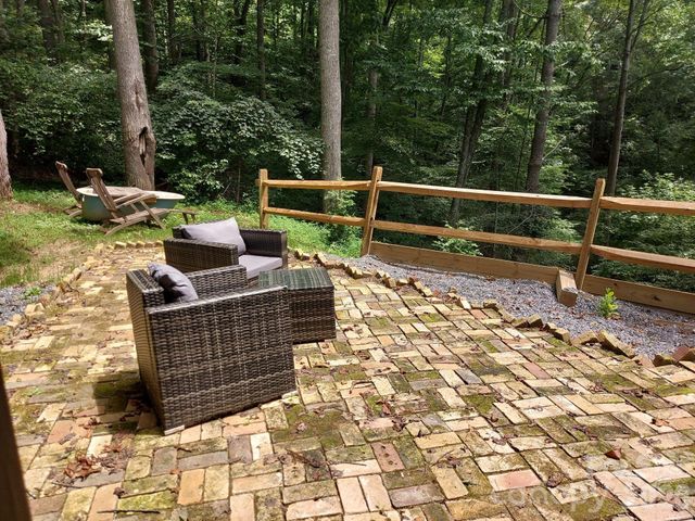 346 Lucky Lane, Clyde, NC 28721