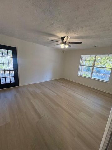 3898 Appaloosa Trail, Douglasville, GA 30135