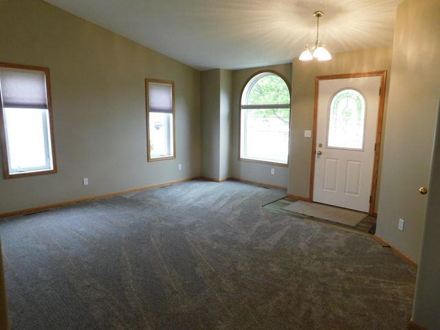 840 Lakeridge Place, West Fargo, ND 58078