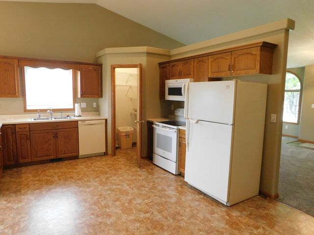 840 Lakeridge Place, West Fargo, ND 58078