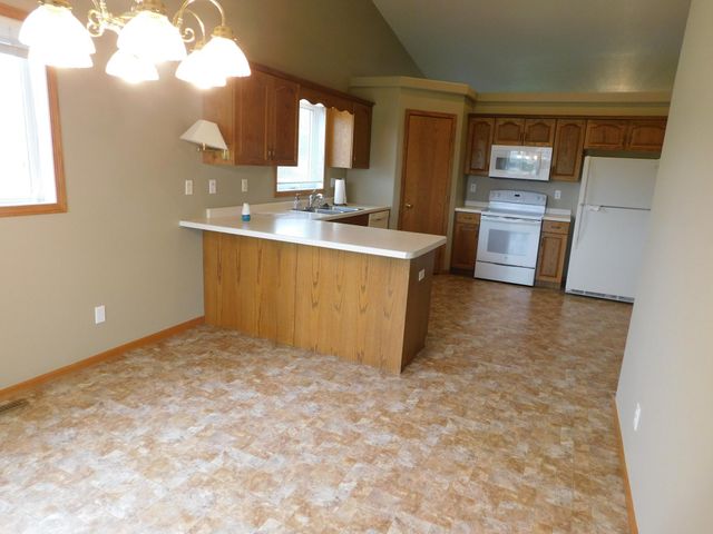 840 Lakeridge Place, West Fargo, ND 58078