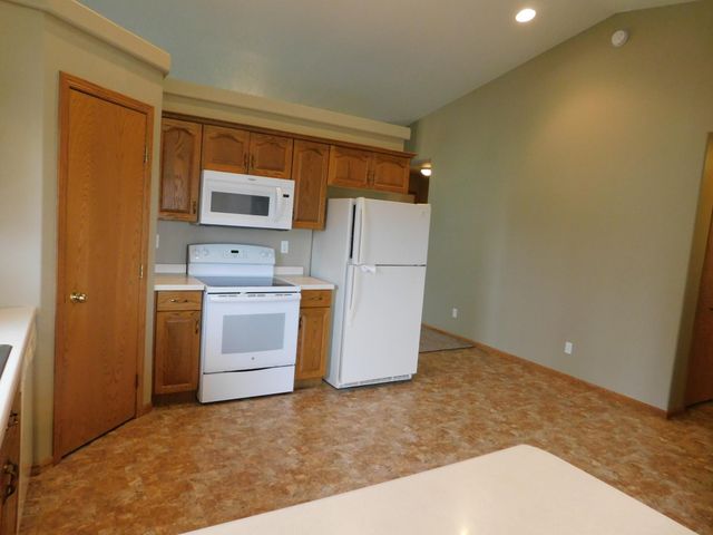 840 Lakeridge Place, West Fargo, ND 58078