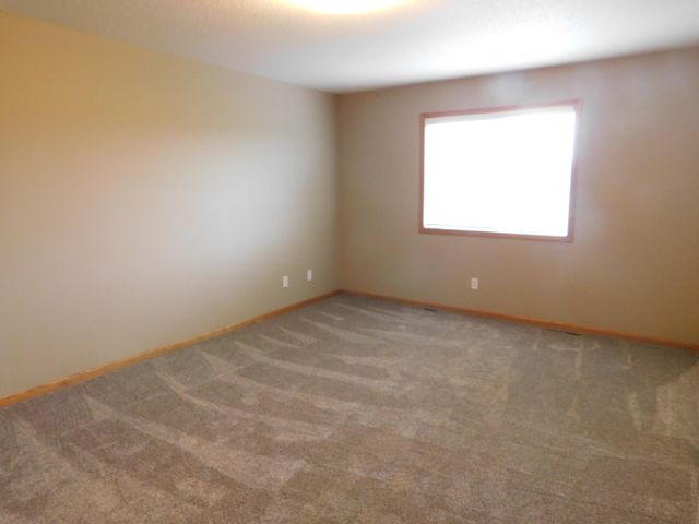 840 Lakeridge Place, West Fargo, ND 58078