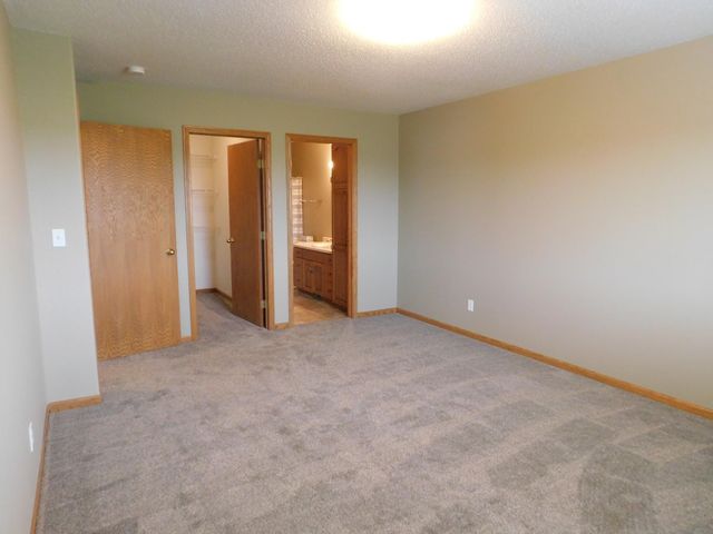 840 Lakeridge Place, West Fargo, ND 58078