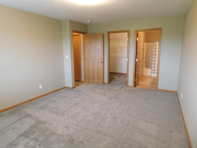 840 Lakeridge Place, West Fargo, ND 58078