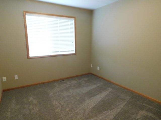840 Lakeridge Place, West Fargo, ND 58078