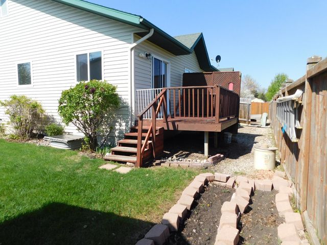 840 Lakeridge Place, West Fargo, ND 58078