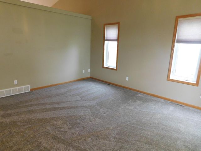 840 Lakeridge Place, West Fargo, ND 58078