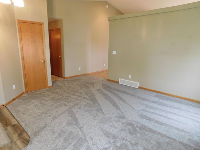 840 Lakeridge Place, West Fargo, ND 58078