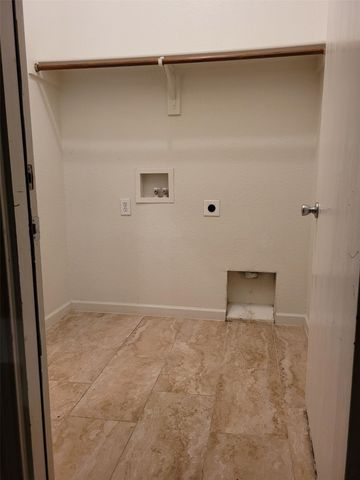 10436 Phantom Hill Road, Fort Worth, TX 76140