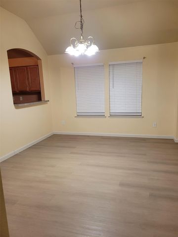 10436 Phantom Hill Road, Fort Worth, TX 76140