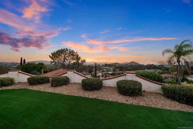 12602 Senda Acantilada, San Diego, CA 92128
