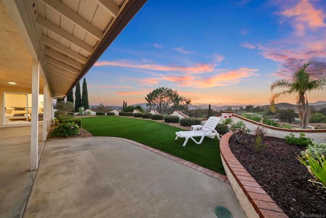 12602 Senda Acantilada, San Diego, CA 92128
