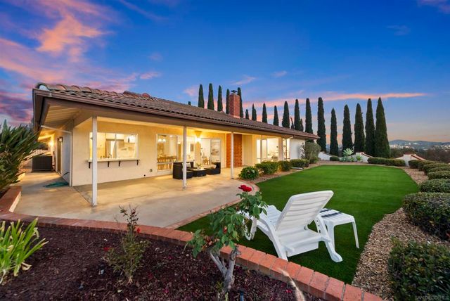 12602 Senda Acantilada, San Diego, CA 92128