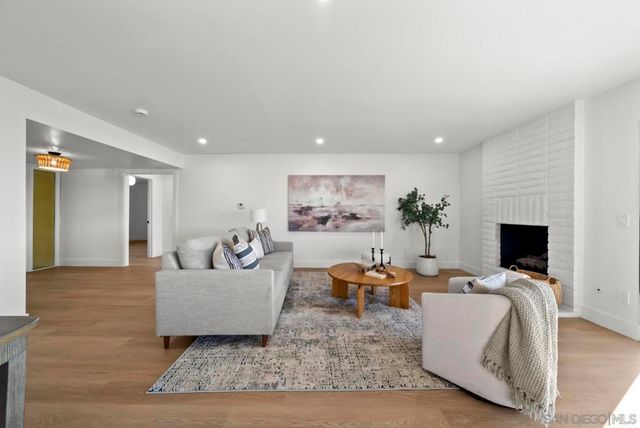 12602 Senda Acantilada, San Diego, CA 92128