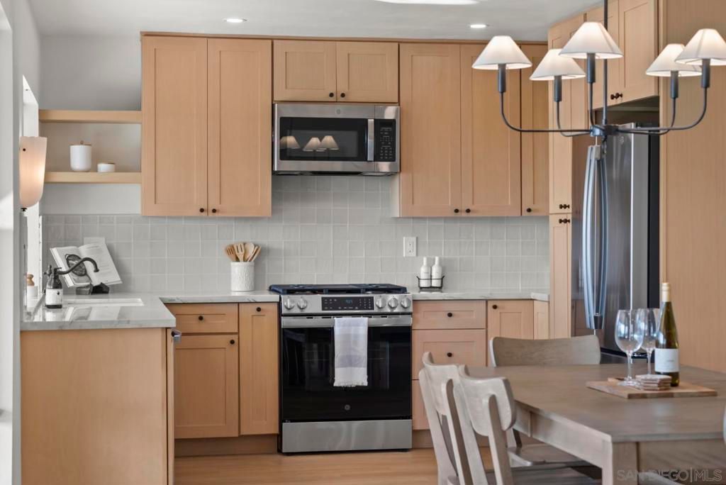 12602 Senda Acantilada, San Diego, CA 92128