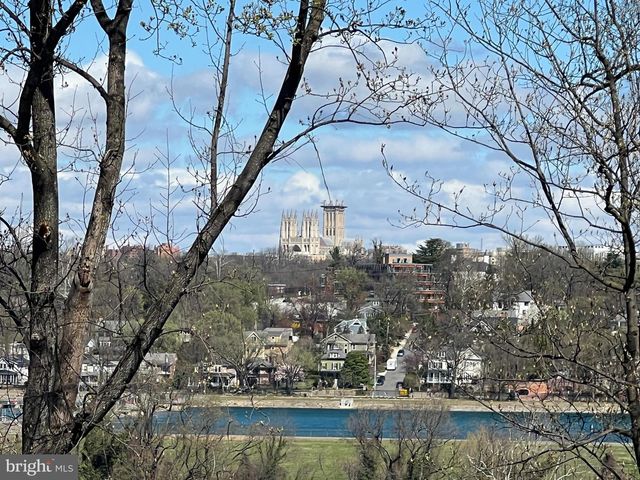 2757 N NELSON ST, Arlington, VA 22207