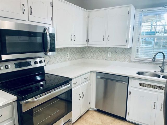 637 Rae Drive, Lawrenceville, GA 30044