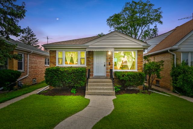 1032 Eastern Avenue, Bellwood, IL 60104