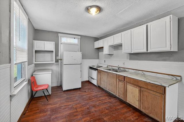 3727 Salome Avenue, Pine Lawn, MO 63121