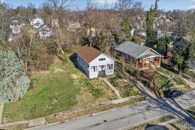 3727 Salome Avenue, Pine Lawn, MO 63121