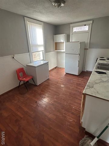 3727 Salome Avenue, Pine Lawn, MO 63121