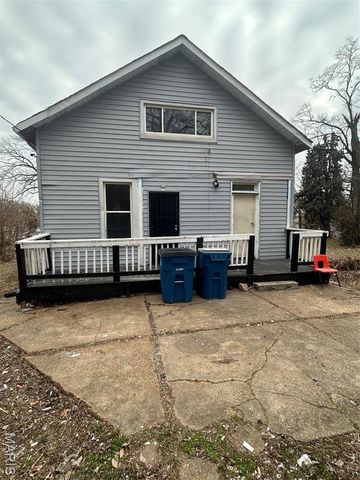 3727 Salome Avenue, Pine Lawn, MO 63121