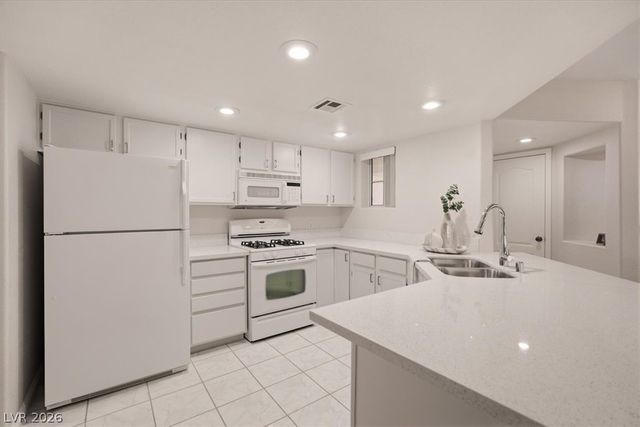 7400 West Flamingo Road 2058, Las Vegas, NV 89147