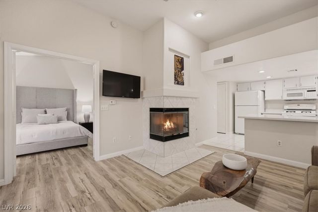 7400 West Flamingo Road 2058, Las Vegas, NV 89147
