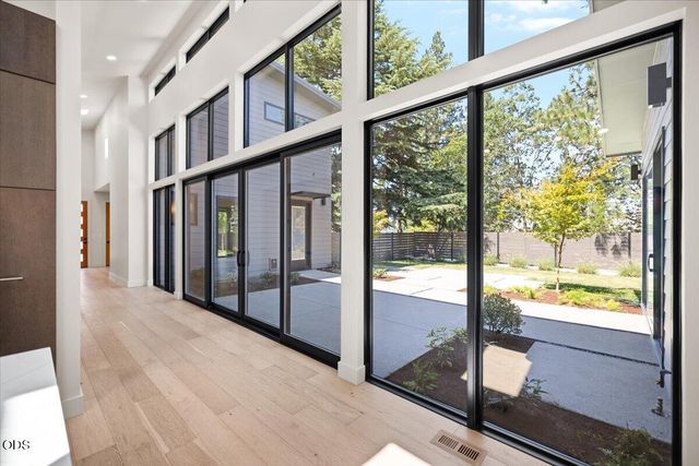 619 Elkader Street, Ashland, OR 97520