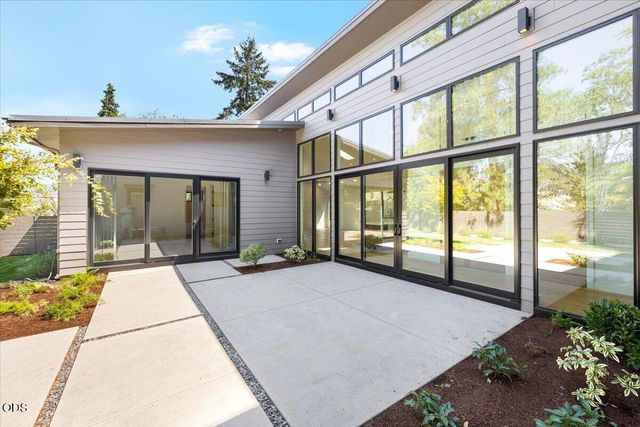 619 Elkader Street, Ashland, OR 97520