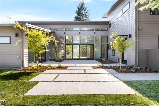 619 Elkader Street, Ashland, OR 97520