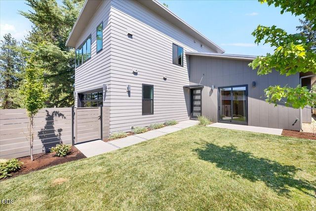 619 Elkader Street, Ashland, OR 97520