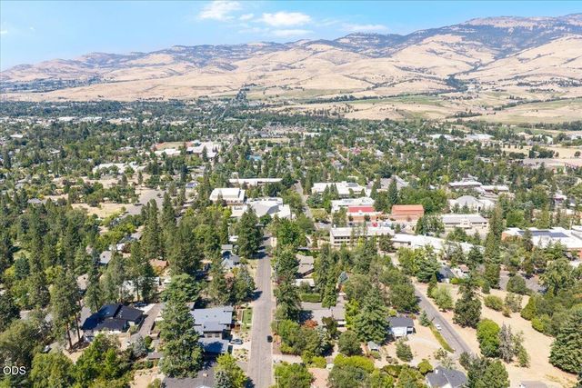 619 Elkader Street, Ashland, OR 97520
