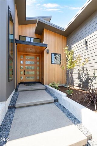 619 Elkader Street, Ashland, OR 97520