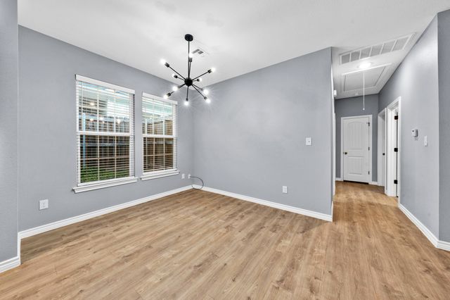 2909 S Scullin Avenue, Denison, TX 75020