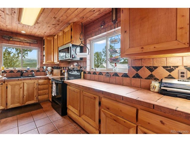 1052 Crown Point Cir, Cripple Creek, CO 80813