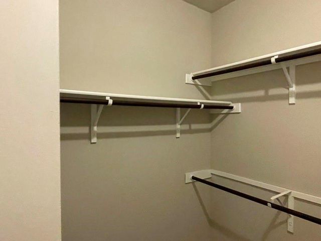 400 Hummingbird LN A, Austin, TX 78734