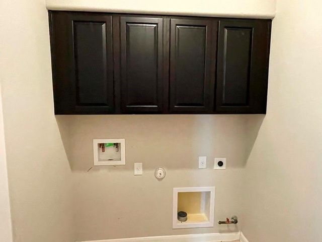 400 Hummingbird LN A, Austin, TX 78734