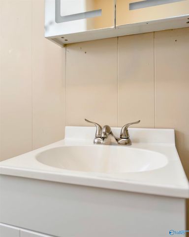 412 Sommerville Avenue, Moulton, AL 35640