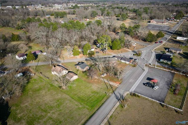 412 Sommerville Avenue, Moulton, AL 35640