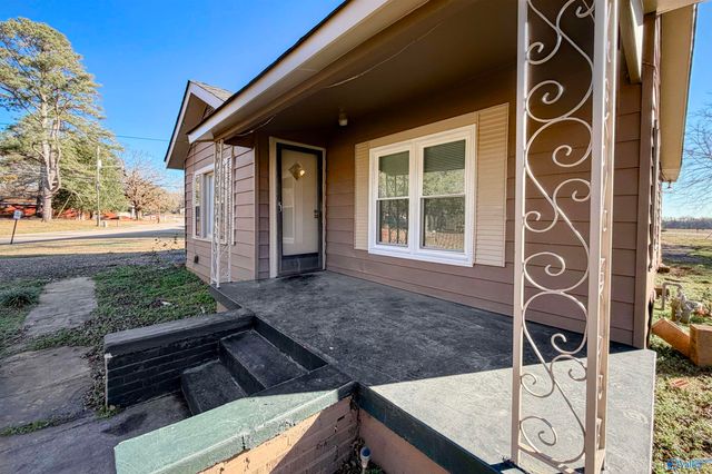 412 Sommerville Avenue, Moulton, AL 35640