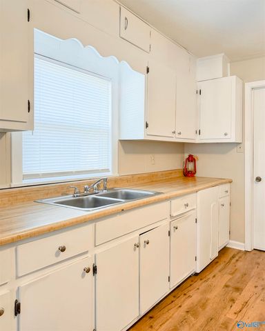 412 Sommerville Avenue, Moulton, AL 35640