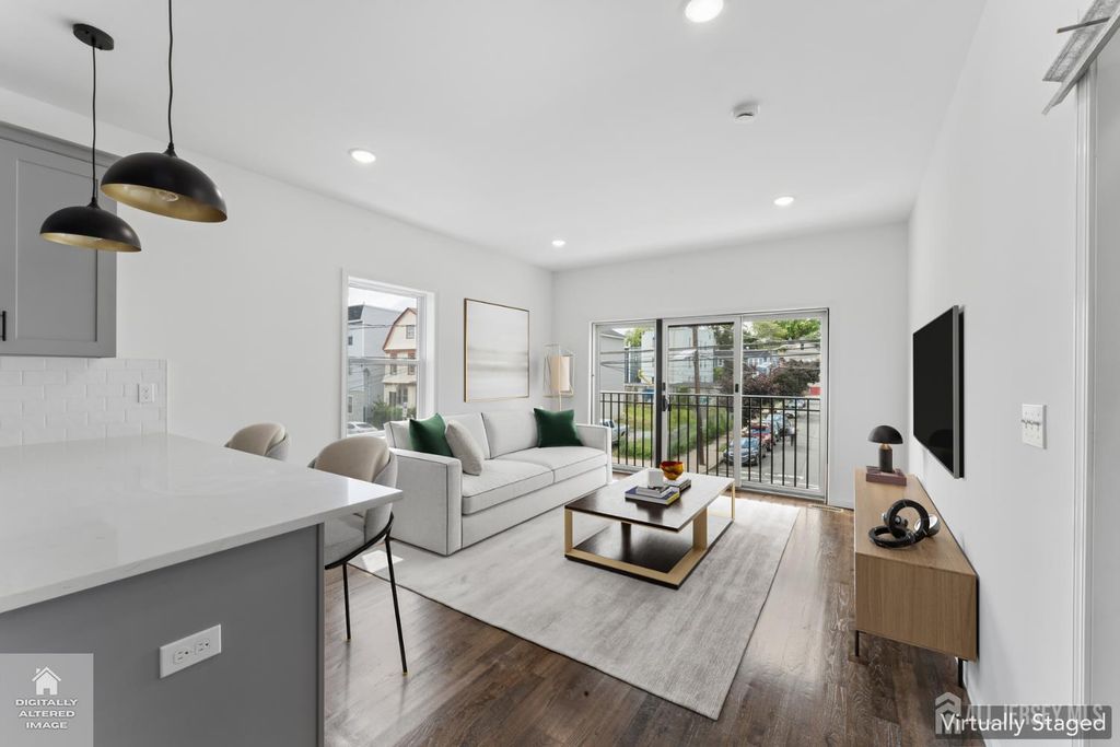 914 Bergen St Street, Newark, NJ 07112