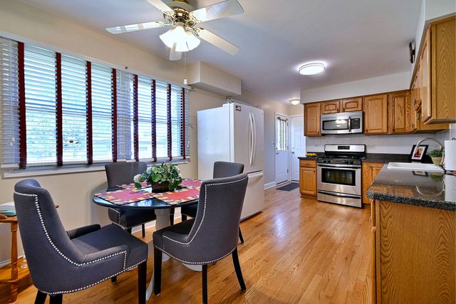 497 JULIE Drive, Schaumburg, IL 60193